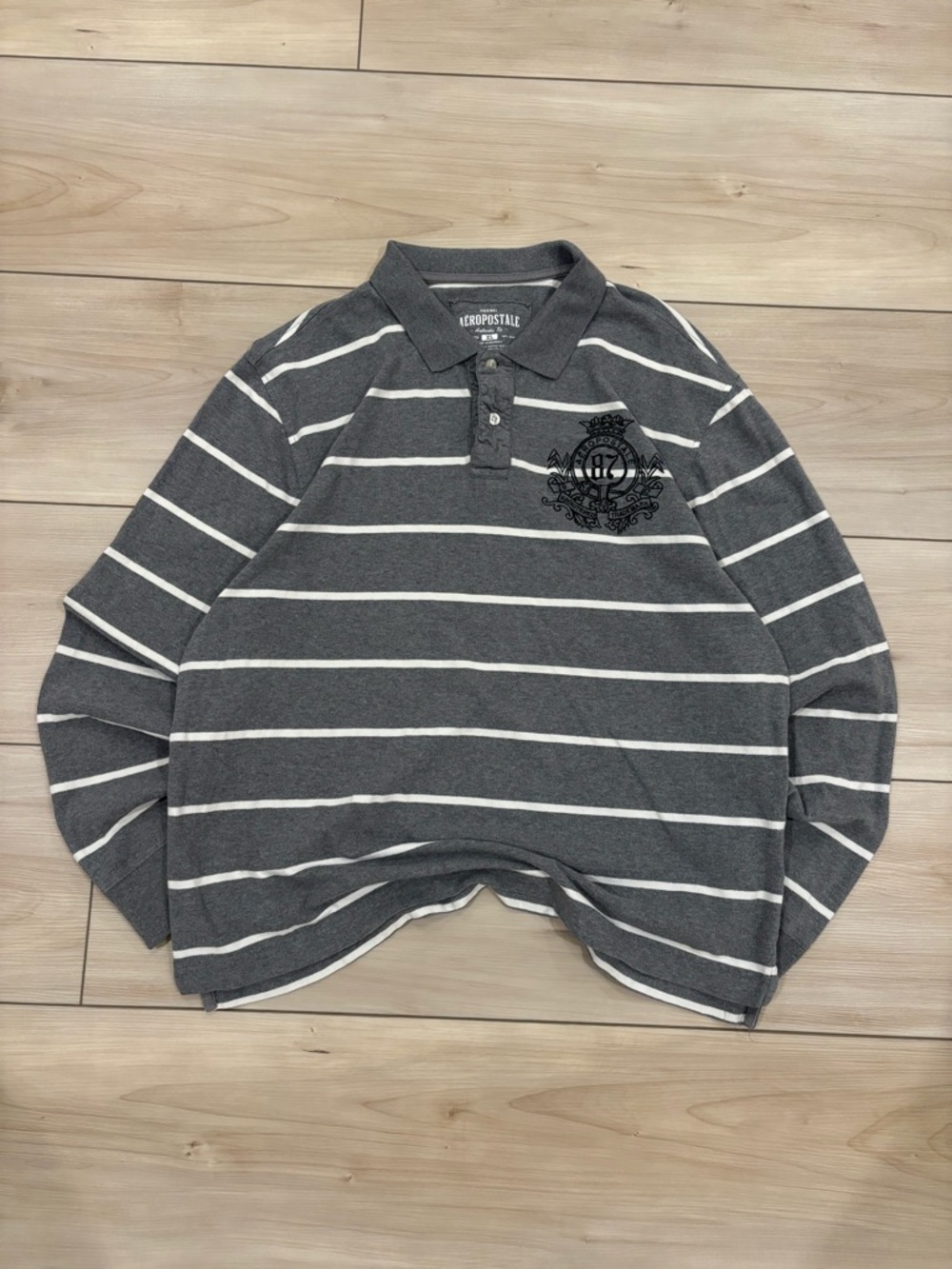 Y2K Aeropostale Gray & White Striped Collar Rugby Polo Shirt